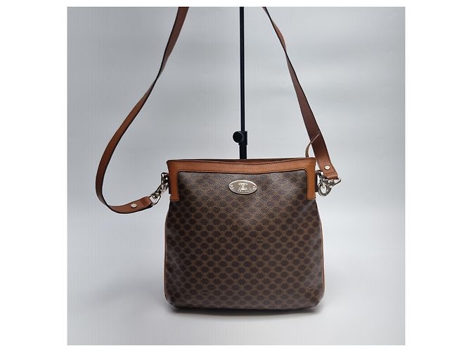 Céline Bolsa transversal com logo Triomphe Marrom - vista 2