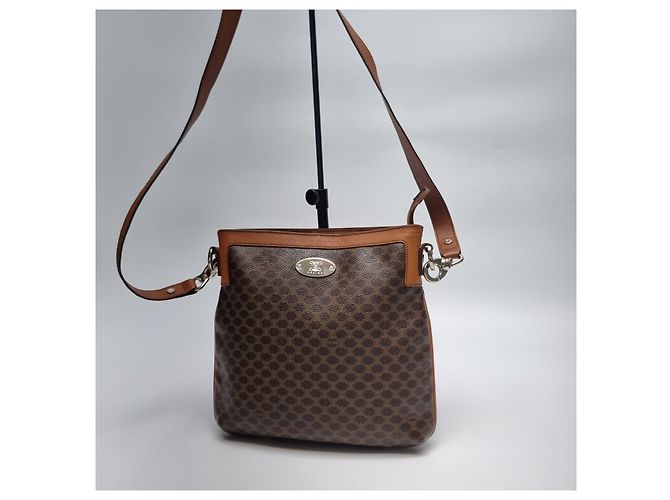 Céline Bolsa transversal com logo Triomphe Marrom - vista 3