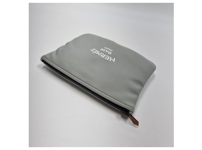 Hermès Pouch Bain in Neoprene MM (Unisex) Marrone - vista 8