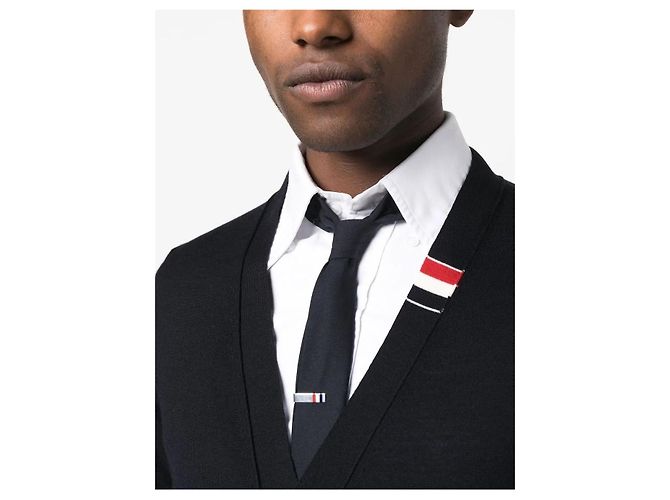 Thom Browne Gestreifter V-Ausschnitt Merinowoll-Cardigan in Marineblau - Ansicht 5
