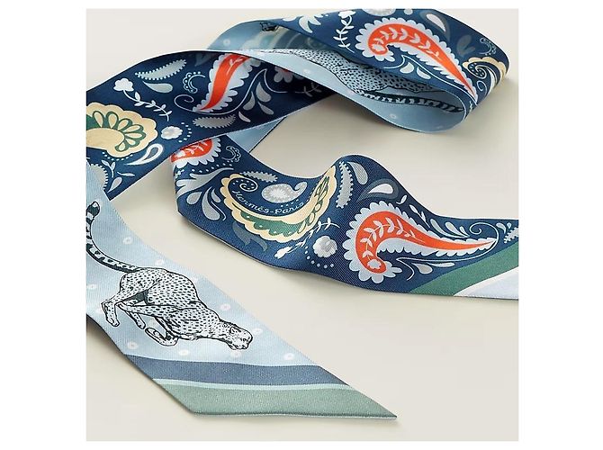 Hermès Lenço de seda Twilly para mulheres Guepards - vista 4