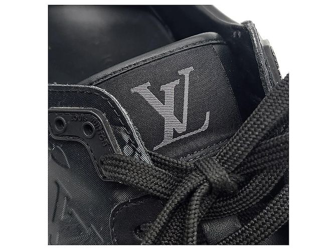 Louis Vuitton Sneakers Runaway Nero - vista 6