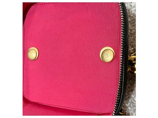 Chanel Custodia cosmetica in metallo dorato con logo CC, borsa a catena piccola: Nero - vista 25