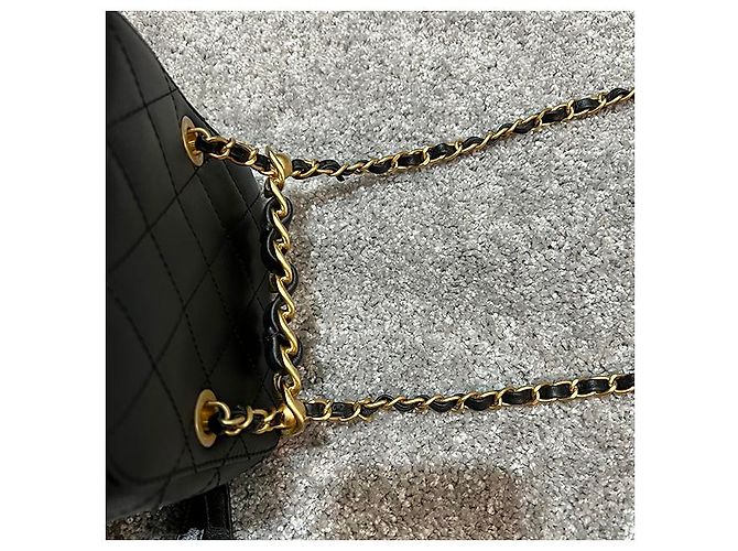 Chanel Custodia cosmetica in metallo dorato con logo CC, borsa a catena piccola: Nero - vista 26