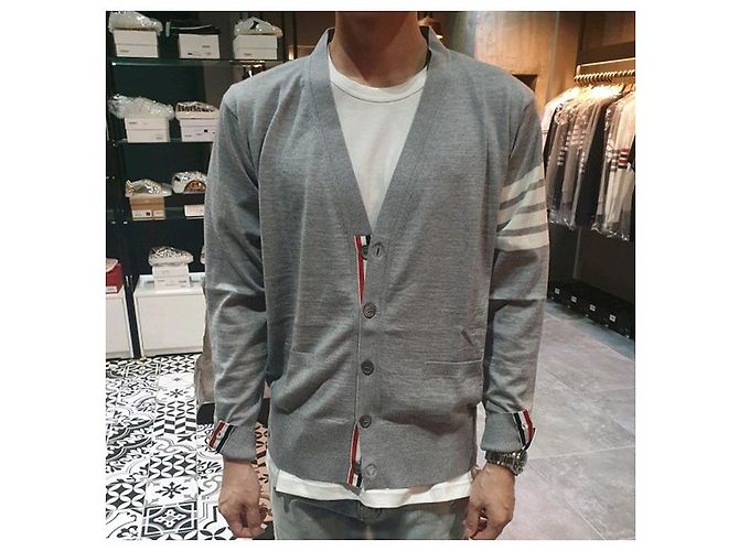 Thom Browne Merinowoll-Cardigan mit diagonalen Streifen in Hellgrau Braun - Ansicht 11