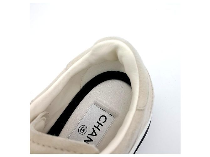 Chanel Wildleder Force Logo Sneakers - Ansicht 6