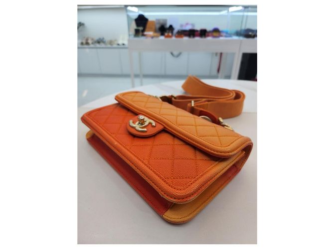 Chanel Bolsa tote pequena cruzada gradiente Caviar Sunset Laranja - vista 15