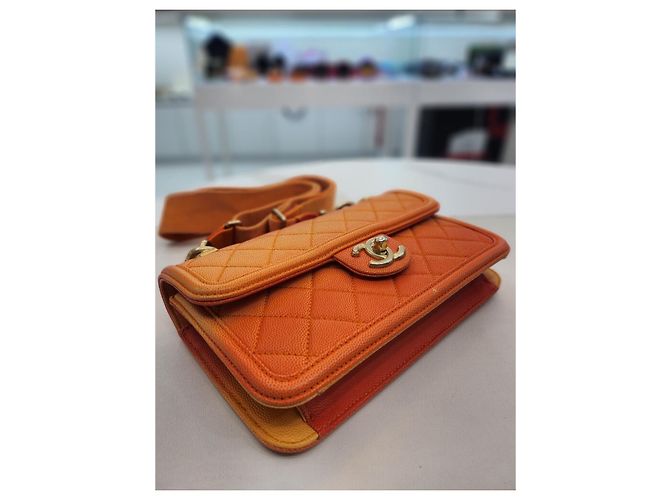 Chanel Bolsa tote pequena cruzada gradiente Caviar Sunset Laranja - vista 16