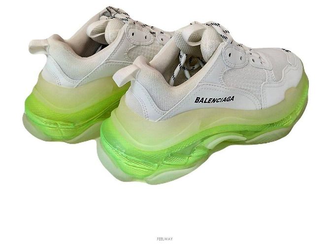 Balenciaga Sneakers Triple Trainer con Suola Trasparente Bianco - vista 2