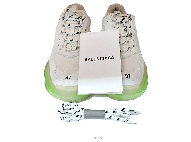 Balenciaga Sneakers Triple Trainer con Suola Trasparente Bianco - vista 8