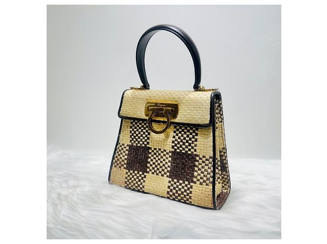 Salvatore Ferragamo Ikonische Raffia Gancini Schultertasche Braun - Ansicht 2