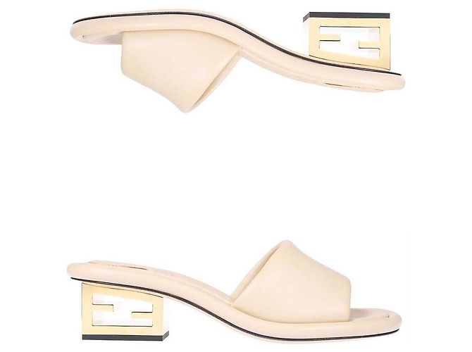 Fendi Sandali da donna FF Baguette con tacco in metallo NBA Marrone - vista 3