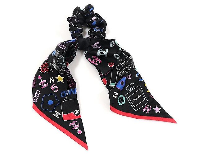 Chanel Scrunchie per capelli in seta nera con motivo logo CC Nero - vista 4