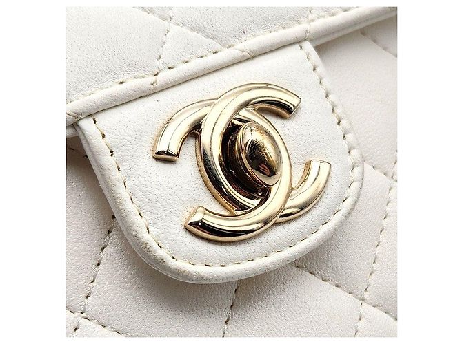 Chanel Borsa a tracolla mini in pelle di agnello a forma di cuore Multicolore - vista 8