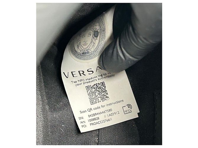Versace Borsa a Spalla Medusa Trapuntata Nera - vista 13
