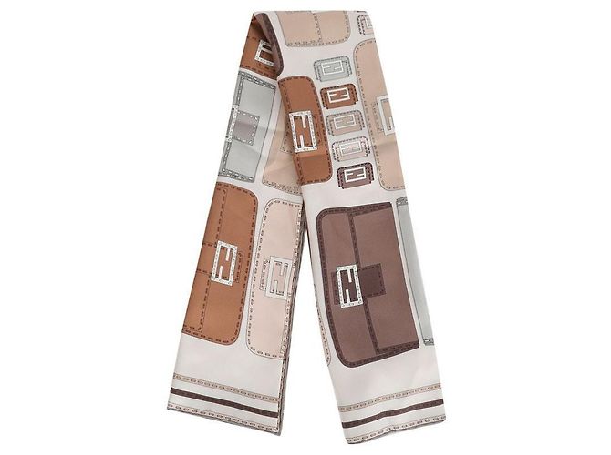 Fendi Cachecol Baguette Marrom - vista 4