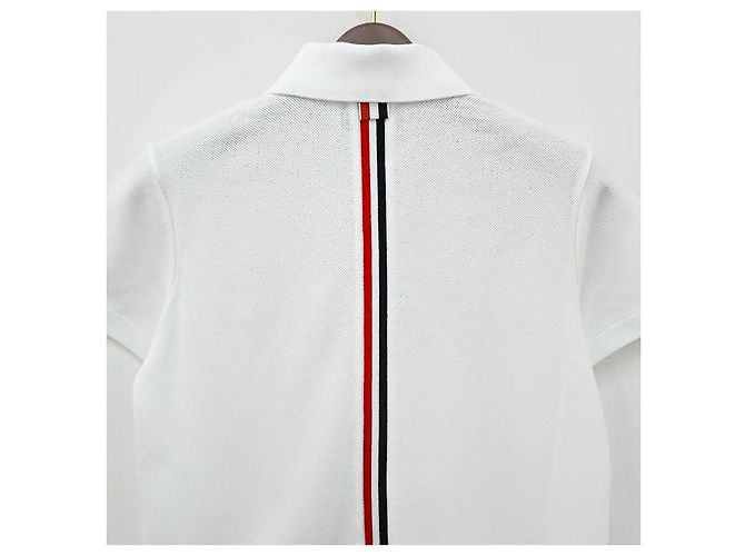 Thom Browne Polo Branco com Listras e Logo Clássico nas Costas - vista 6