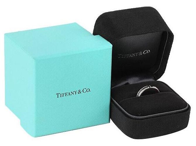 Tiffany & Co Schmale Ring aus Weißgold mit Vollpave-Diamanten Größe - Ansicht 6