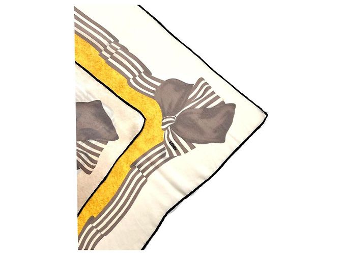 Fendi Lenço de seda amarelo e marfim em caixa de presente Branco - vista 10