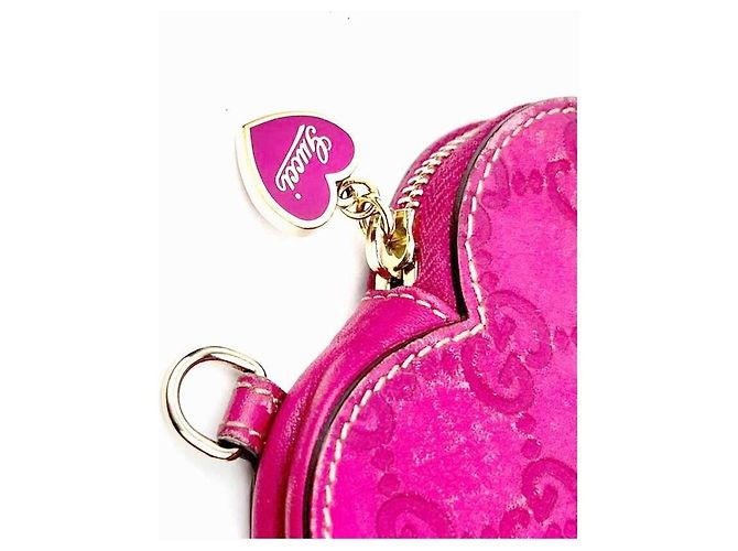 Gucci Portamonete GG in tela rosa a forma di cuore - vista 6
