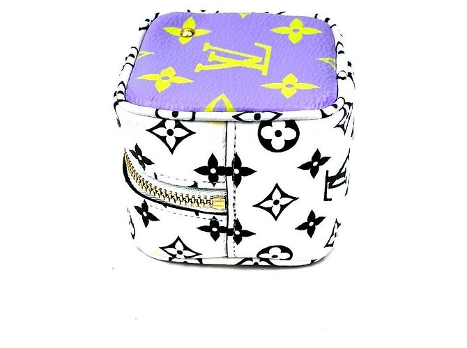 Louis Vuitton Portachiavi Pouch Cube Monogram (Edizione Limitata) Bianco - vista 4