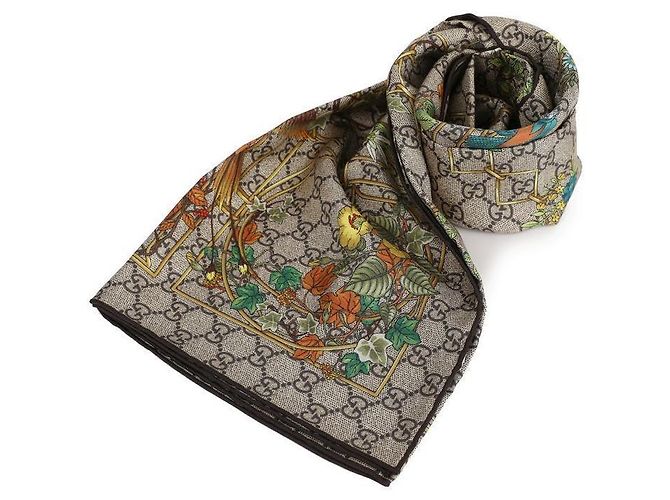 Gucci Écharpe carrée en soie imprimée en twill : - vue 3