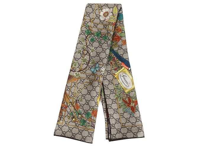 Gucci Écharpe carrée en soie imprimée en twill : - vue 4