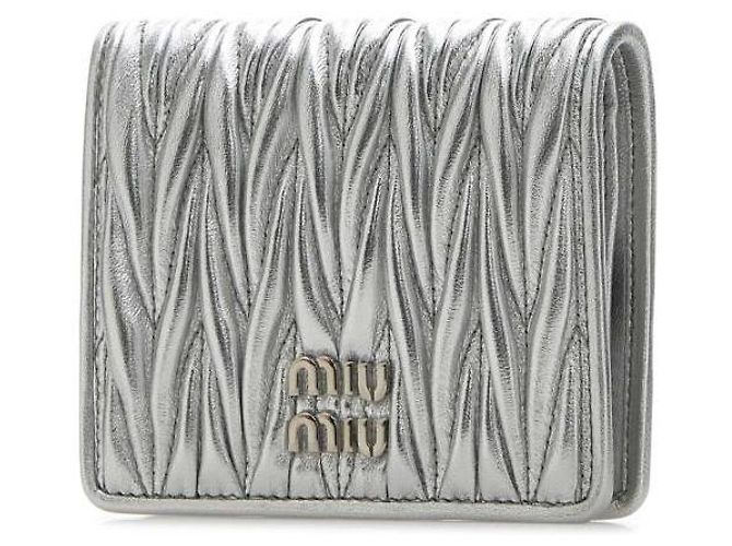 Miu Miu Nappa-Leder-Geldbörse Silber - Ansicht 5