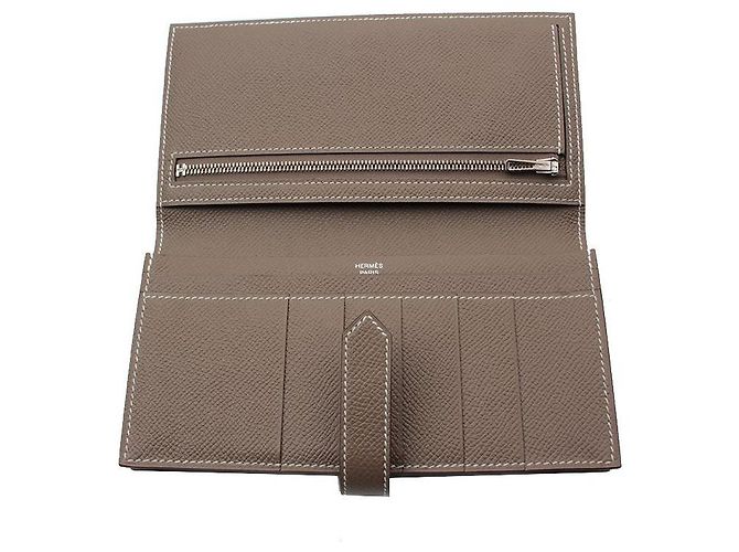 Hermès Cartera larga de cuero Veau Etope (estampada) Castaño - vista 4