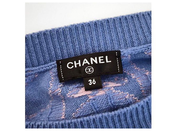 Chanel Suéter de cashmere com ondas e botões Coco de manga longa Multicor - vista 6
