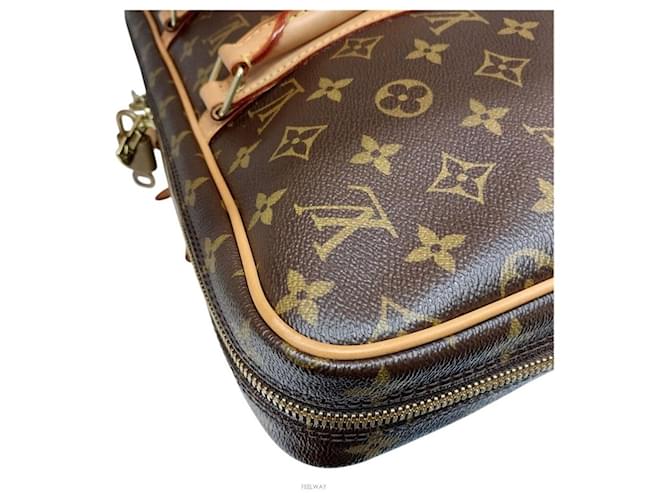 Louis Vuitton Valigetta morbida Marrone - vista 5