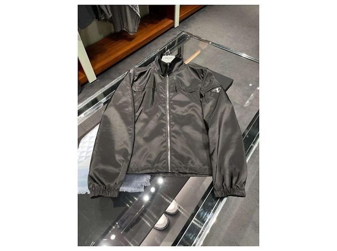 Prada Giacca a vento da uomo con collo alto e logo triangolare Nero - vista 10