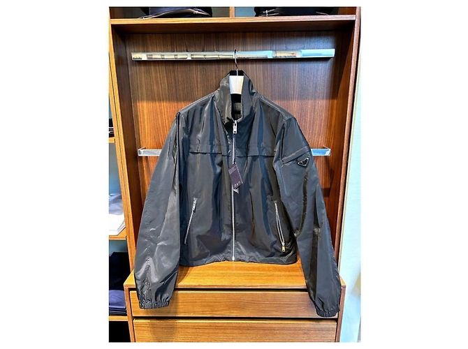 Prada Giacca a vento da uomo con collo alto e logo triangolare Nero - vista 8