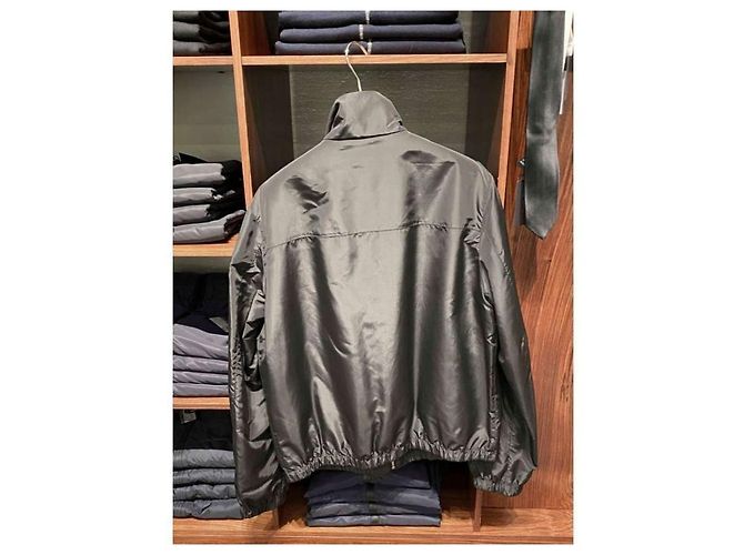 Prada Giacca a vento da uomo con collo alto e logo triangolare Nero - vista 9