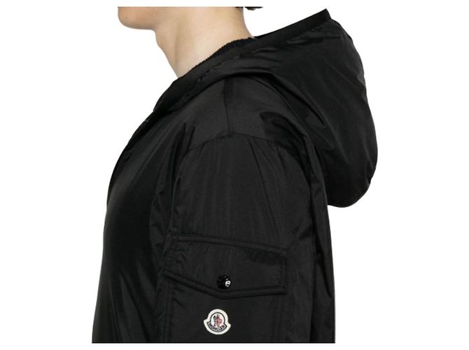 Moncler Giacca Piumino con Cappuccio Monteynard Nera Nero - vista 12