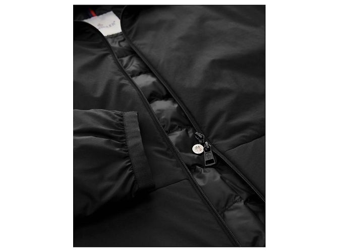 Moncler Giacca Piumino con Cappuccio Monteynard Nera Nero - vista 8