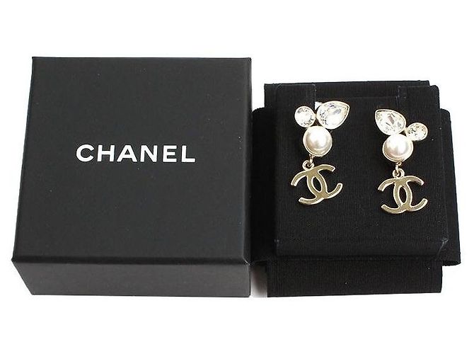 Chanel Champagnergoldene Perlen-Crystal-Ohrstecker vergoldet - Ansicht 5