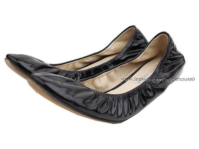 Vera Wang Schwarze lackierte, geraffte Flachschuhe Mehrfarben - Ansicht 2