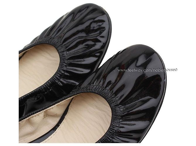 Vera Wang Schwarze lackierte, geraffte Flachschuhe Mehrfarben - Ansicht 5