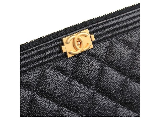 Chanel Clutch Medio Caviar Nero Oro Boy - vista 5