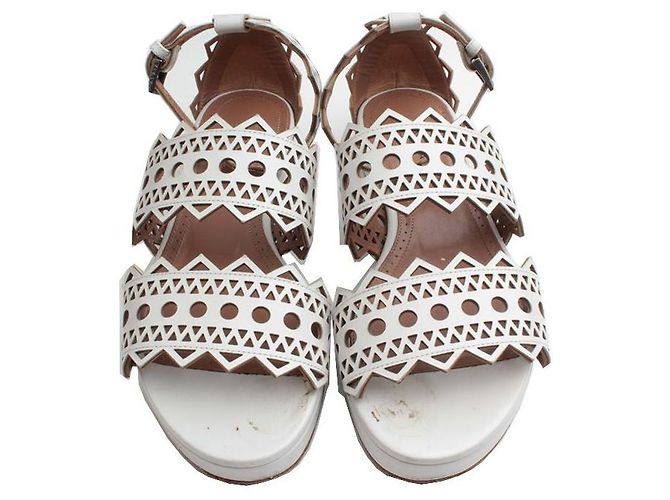 Alaïa Sandali in pelle bianchi con fori Multicolore - vista 2
