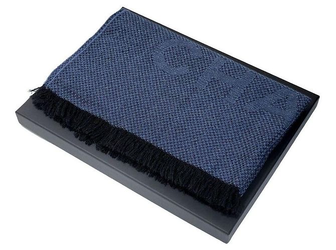 Chanel Schal mit großem Logo - Ansicht 5