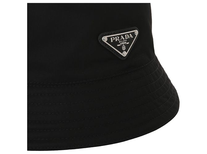 Prada Cappello bucket nero in Re-Nylon con logo in metallo - vista 6