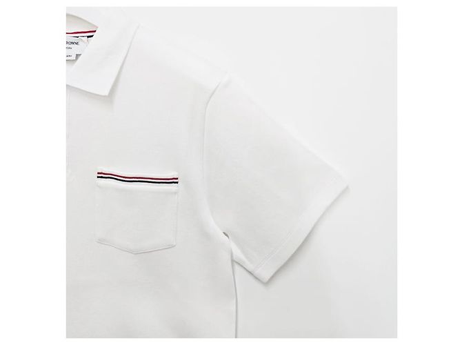Thom Browne Polo a maniche corte in interlock con tasca e tre righe bianche Bianco - vista 16