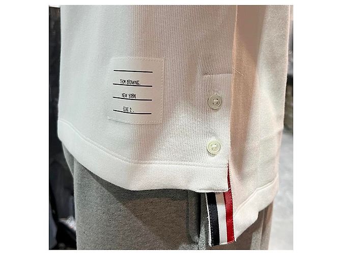 Thom Browne Polo a maniche corte in interlock con tasca e tre righe bianche Bianco - vista 27