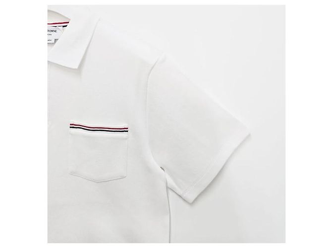 Thom Browne Polo a maniche corte in interlock con tasca e tre righe bianche Bianco - vista 4