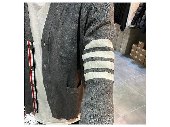 Thom Browne Milano Stitch Overbrand Bar Cardigan Mittelgrau Braun - Ansicht 8