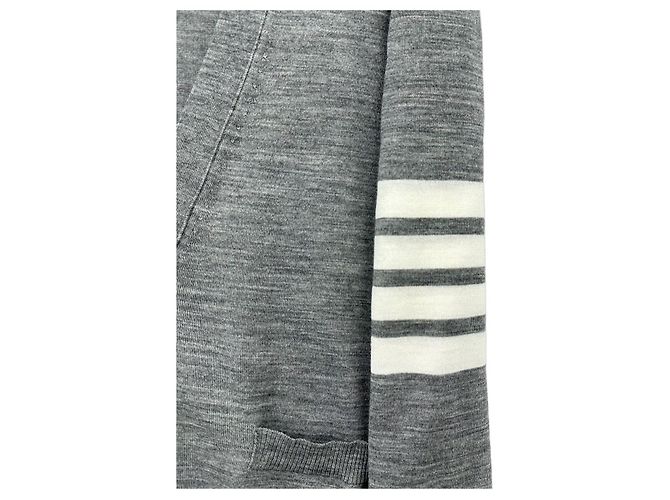 Thom Browne Damen-Wollcardigan mit Armband in Grau Braun - Ansicht 3