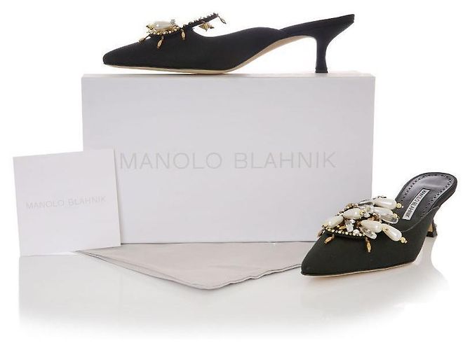 Manolo Blahnik Jewel Pearl Mule von BLCK ORIENTALIA - Ansicht 12