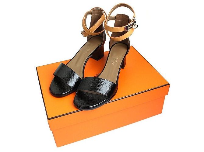 Hermès Two-Tone Marnage Sandals Multiple colors - view 5